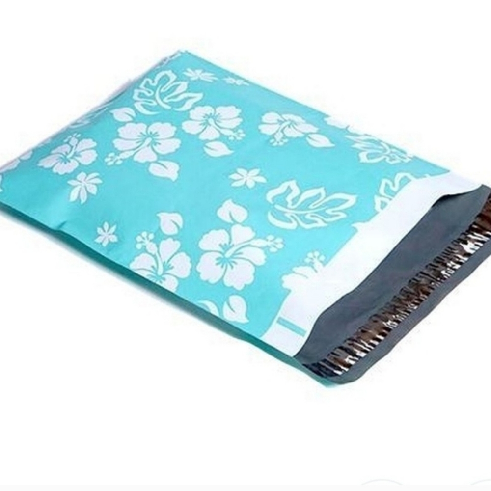 20 poly mailers/ envelopes. Size 10"×13"